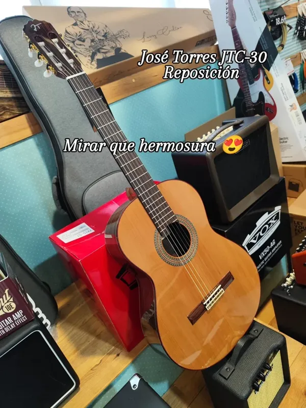 Guitarra José Torres JTC 30 — CLEF MUSIC