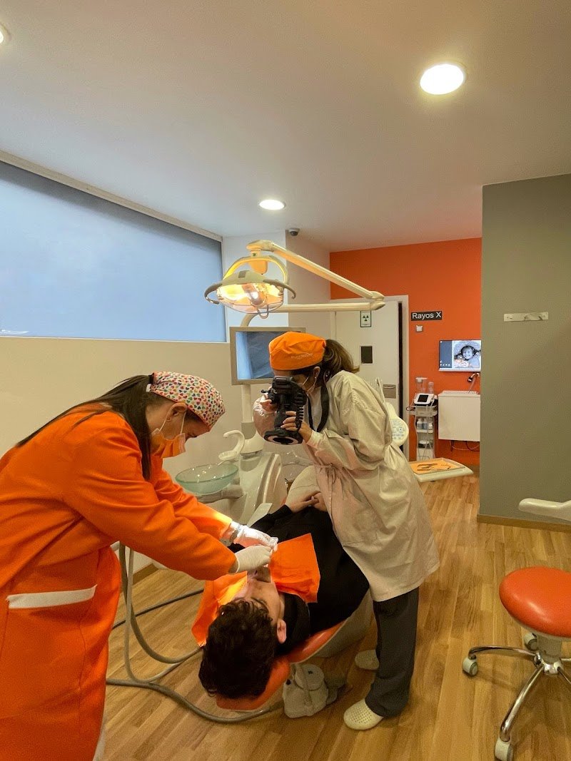 Clínica Dental MeuDent- Dra.Mercedes Fernández Espiñeira — imaxe 2