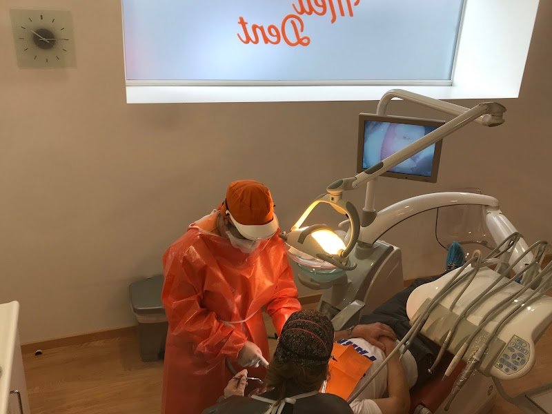 Clínica Dental MeuDent- Dra.Mercedes Fernández Espiñeira — imaxe 4