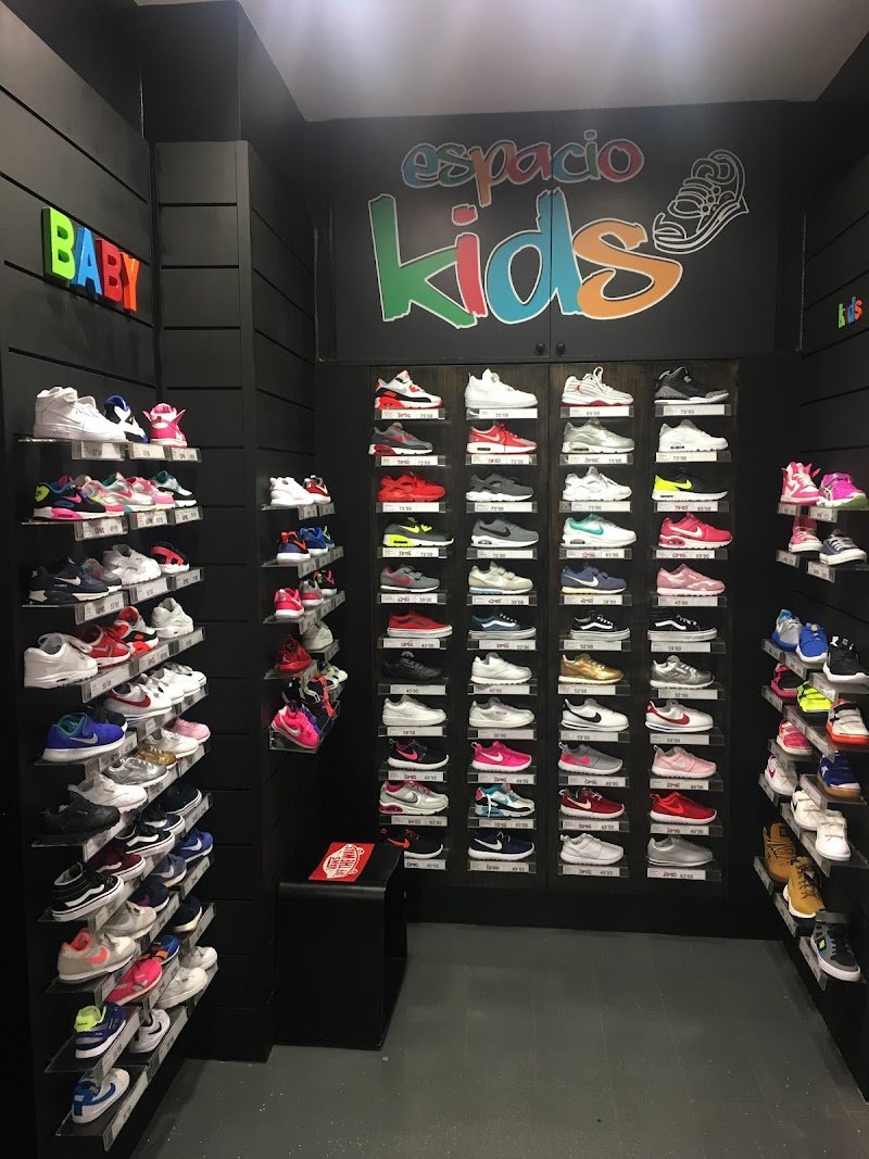 FerrolSport -Sneakers Shop — imagen 5