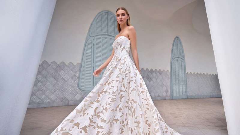 Pronovias El ferrol - Vestidos de Novia — imagen 3