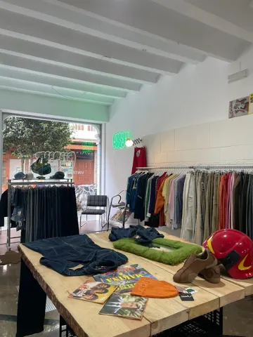 Chavs Clothing | Tienda de ropa vintage y upcycling